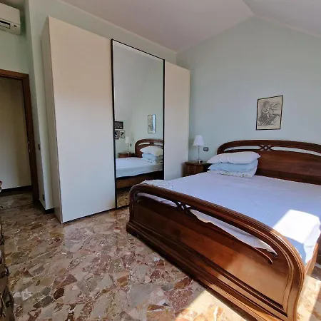 Attico Sturla Mare Apartment